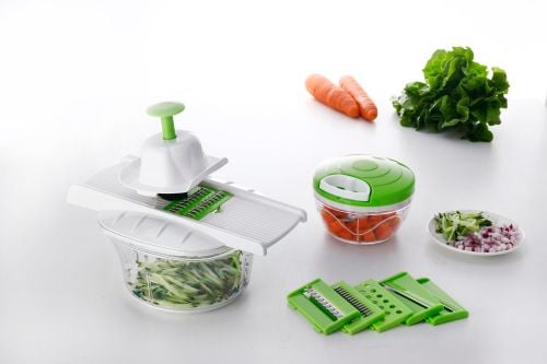 2 PIECE CHOPPER / MIXER BOWL WITH SEPARATE GRATER/CHOPPING BOWL AND ATTACMENTS - INCL 6 ATTACHMENTS