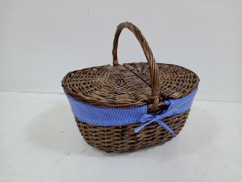Closed Shopper - Tickling/Walnut
