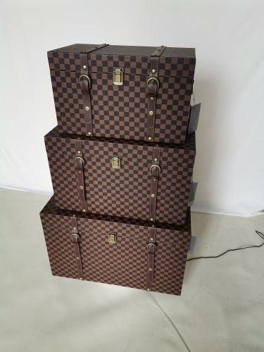 MEDIUM LUXURY TRUNK