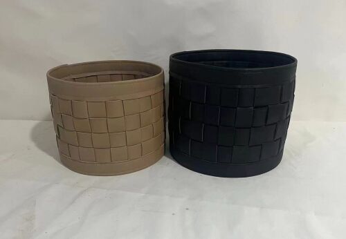 MEDIUM ROUND TOTE