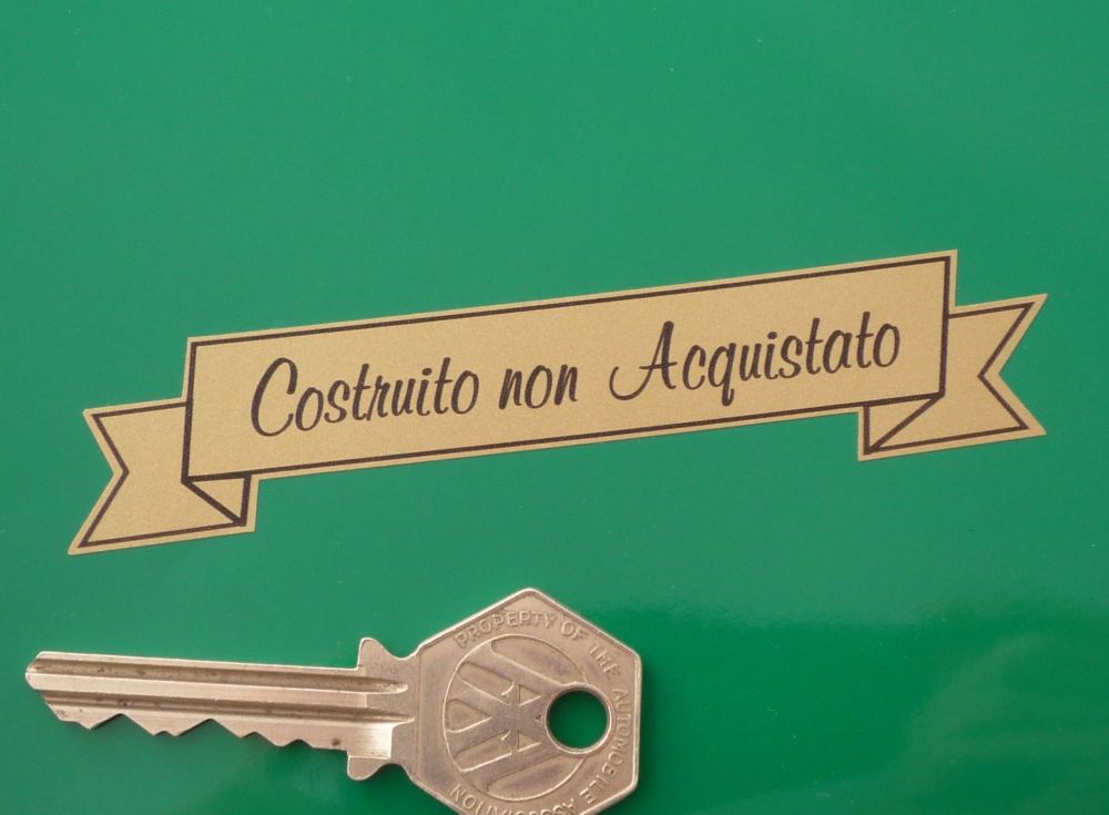 Costruito non Acquistato Italian Built Not Bought Scroll Sticker. 4".