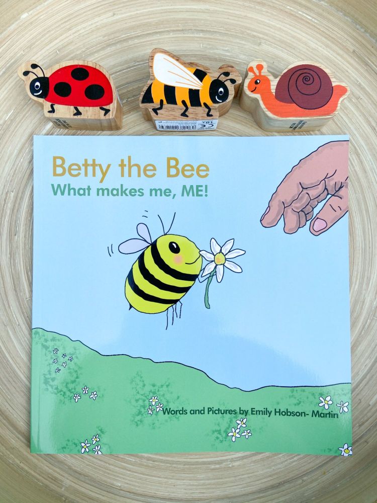 Betty the Bee Book & Story Sack