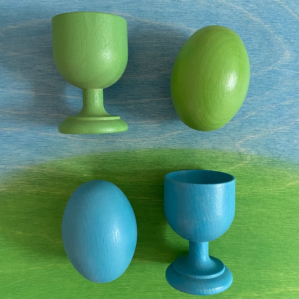 Eggs & Egg Cup set