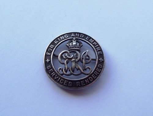 Silver War Badge to 58075 Gnr A Reynolds RFA