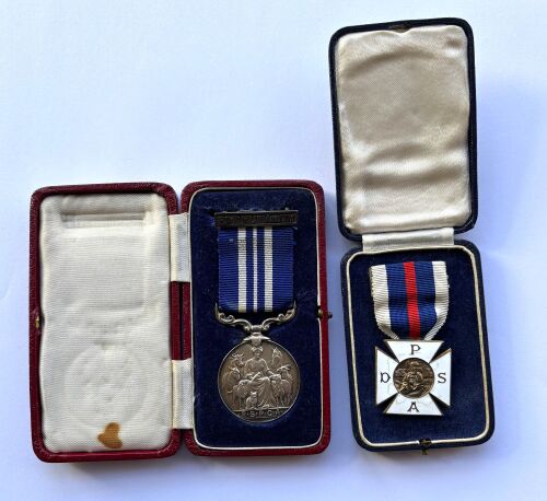 A Rare Animal Life saving pair to Ronnie O’Hara for saving a Dog at Middles