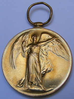 A Victory Medal to 27/450 Pte E S McGregor North'd Fus