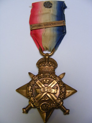 A 1914 star with bar to 10197 Pte A. Hartley, 2nd Leicestershire regiment