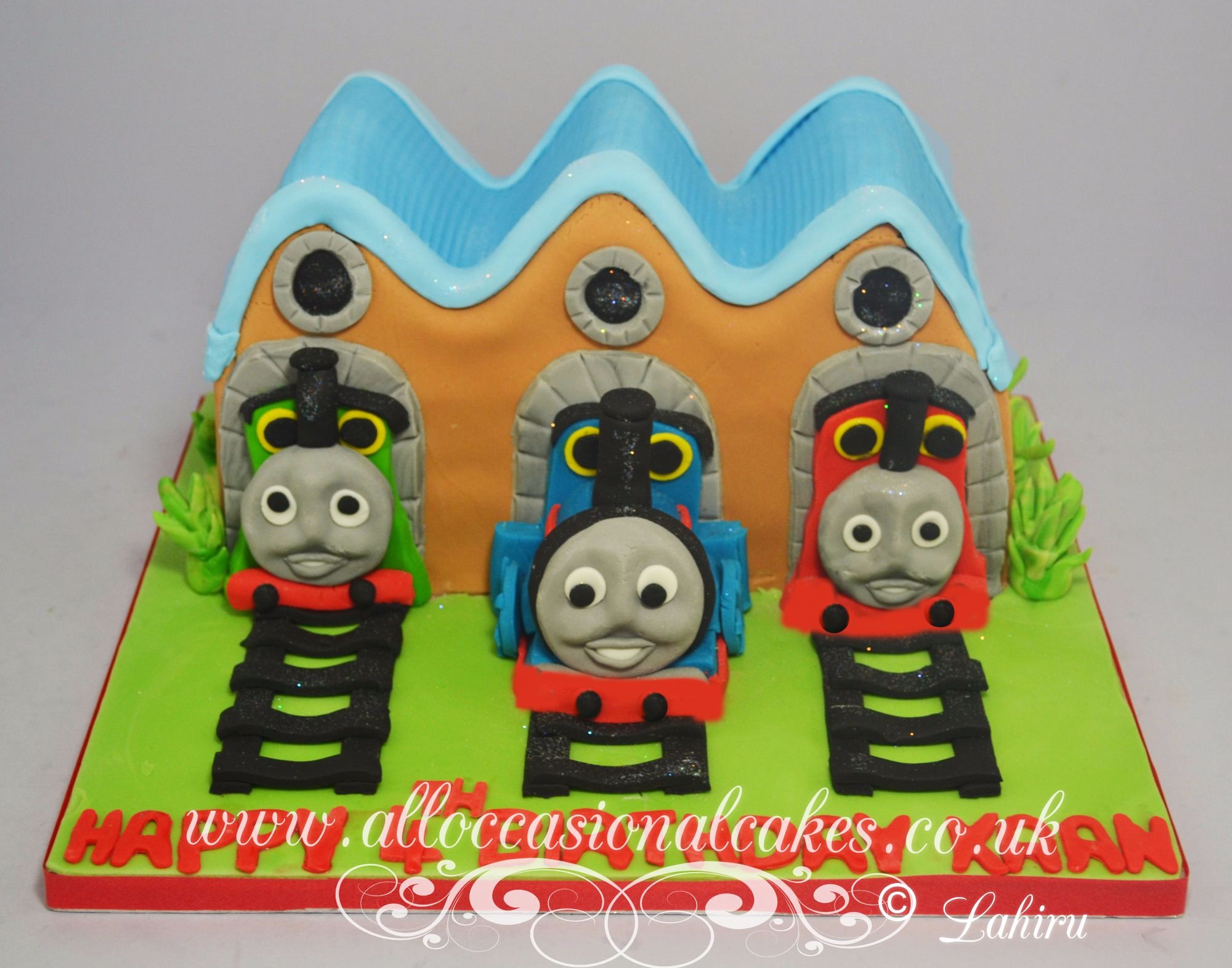 thomas the train engine theme birthday cake
