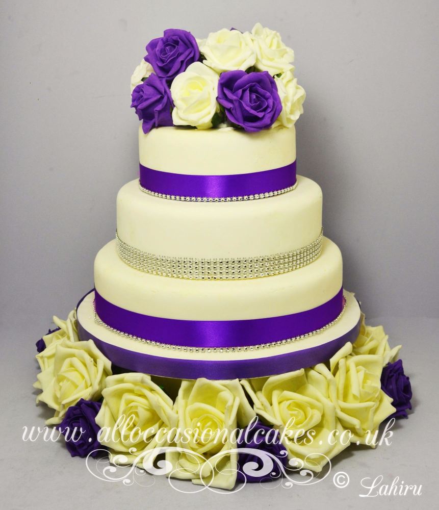 clasic wedding cake 1