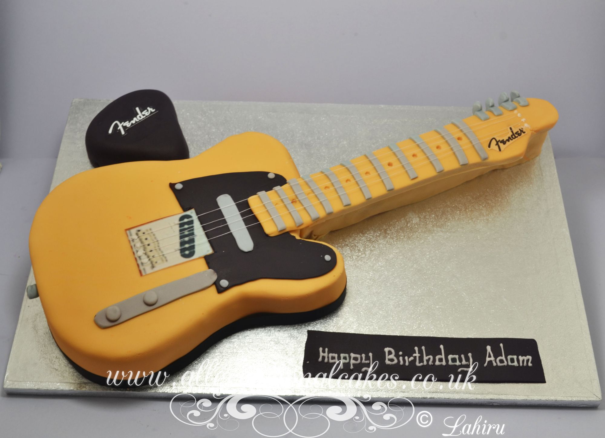 fender guitar cake