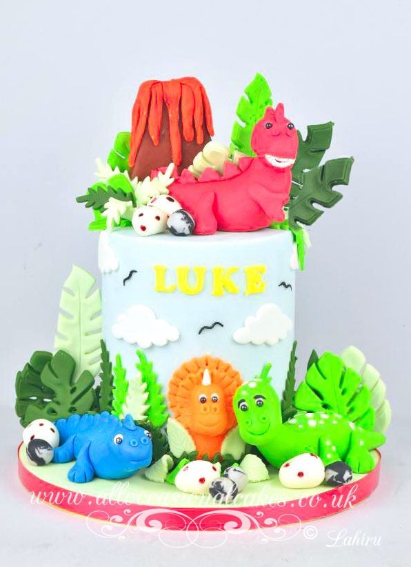dinosaurs themed cake