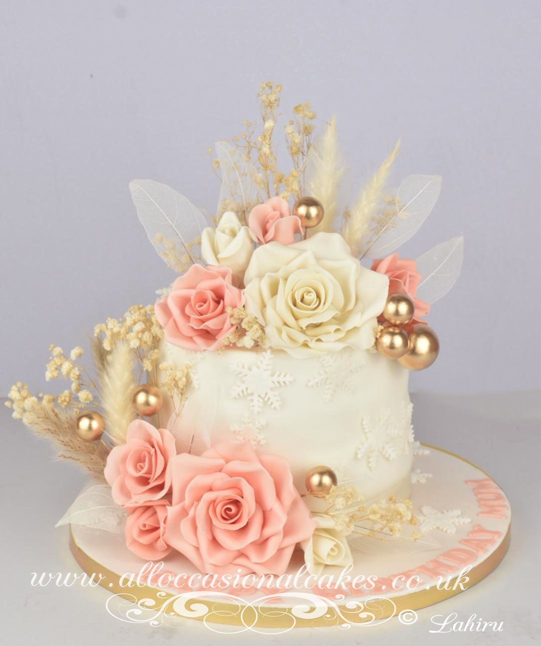holiday themed cake