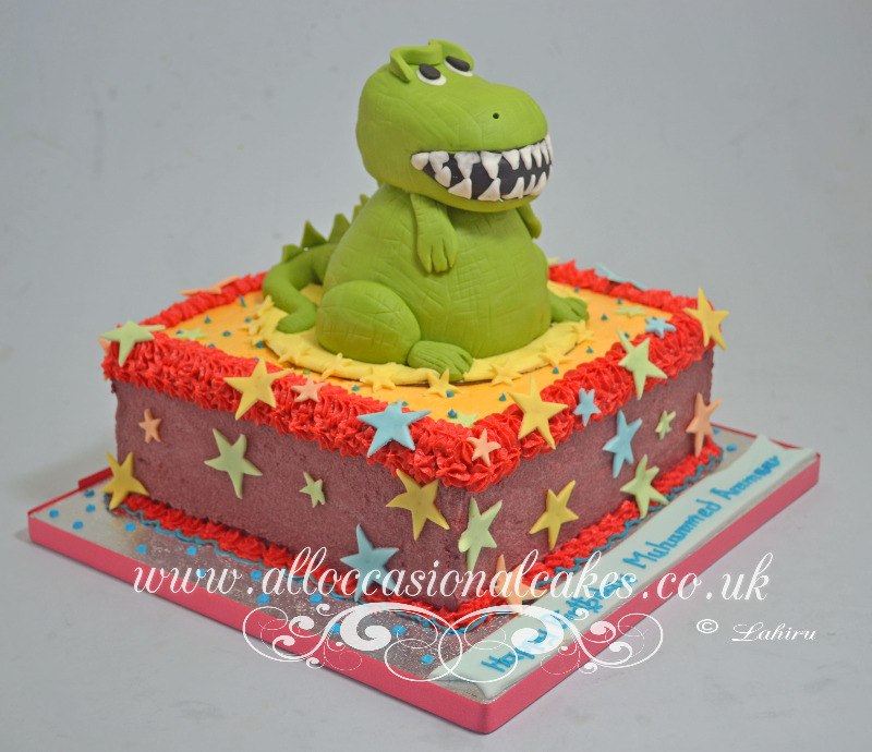 dinosaur themed birthday cake