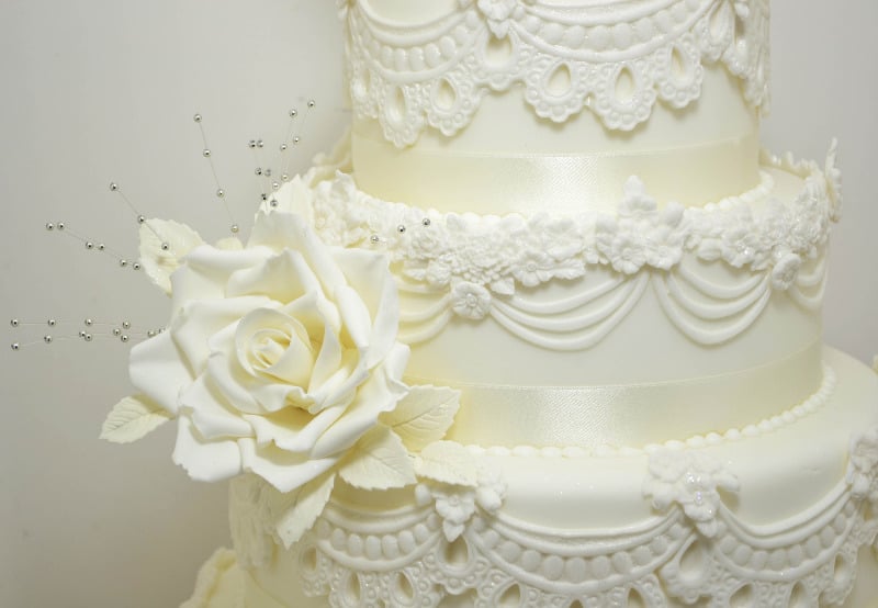 lace wedding cake