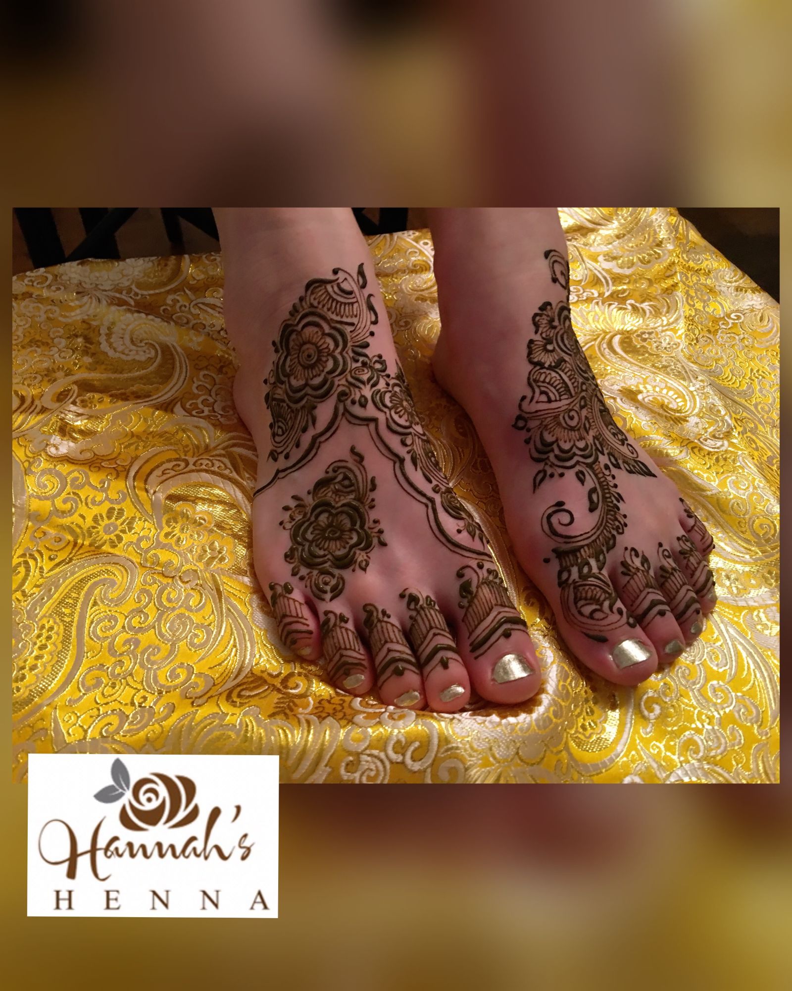 henna feet