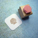 Tiny Clam Shell Rubber Stamp