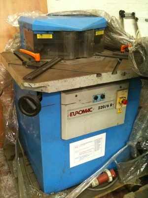 Euromac 220/6R Variable angle corner notcher