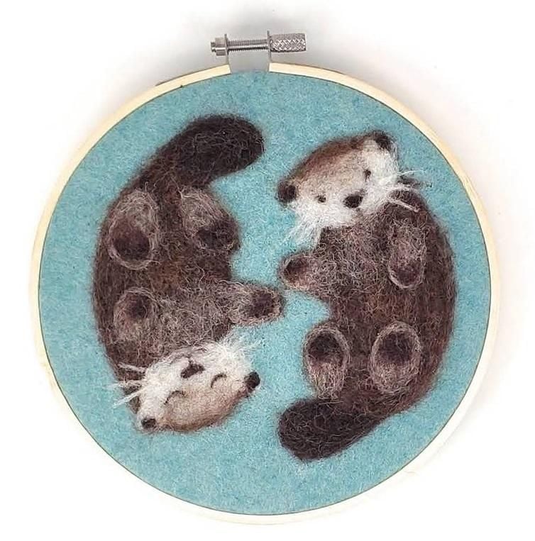 Crafty Kit Otters In A Hoop Needle Felting Kit 