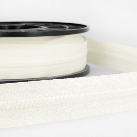 Continuous Chunky Zip 5mm Ivory
