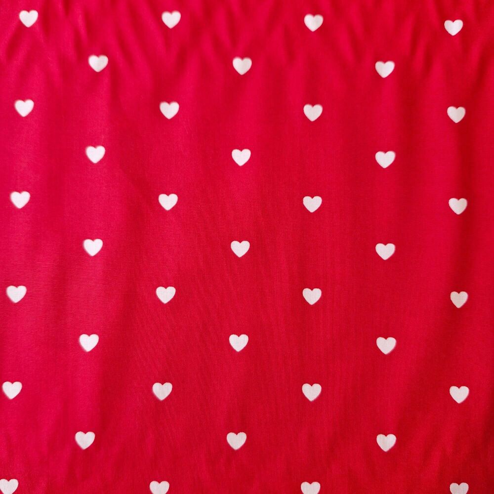 FINE COTTON POPLIN Hearts Red