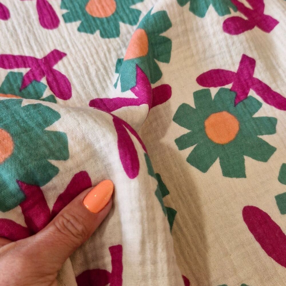 GOTS Floral Double Gauze Cotton &ndash; Natural/Green by Jennifer Bouron
