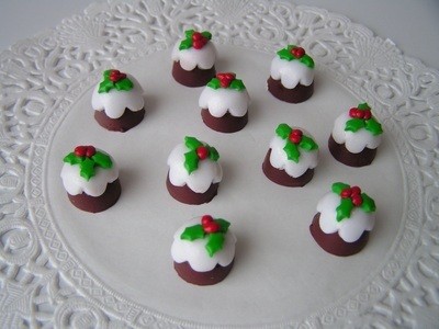 Fimo Christmas Pudding Flat Bottom Beads Pk 10
