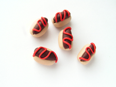 Fimo Tiny Hot Dog Charm Beads (Tomato Sauce) Pk10