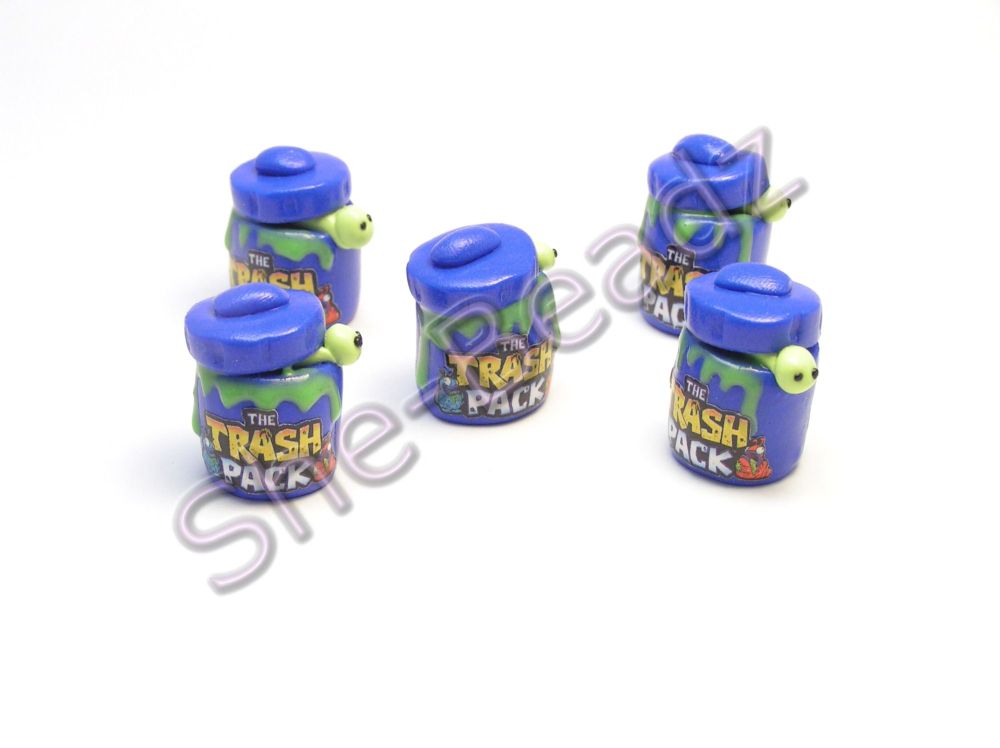 Fimo Trash Pack Bin Charm Beads (Tiny/Worm) Pk 10