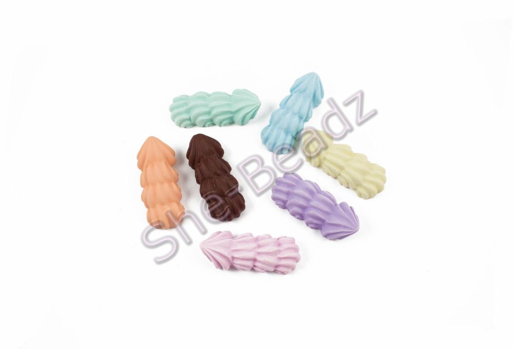 Fimo Piped Cream Flatback Charm Beads Pk 7