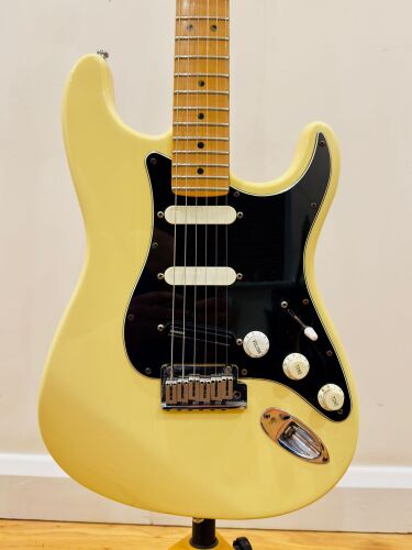 White Fender Stratocaster 1997 pic 2