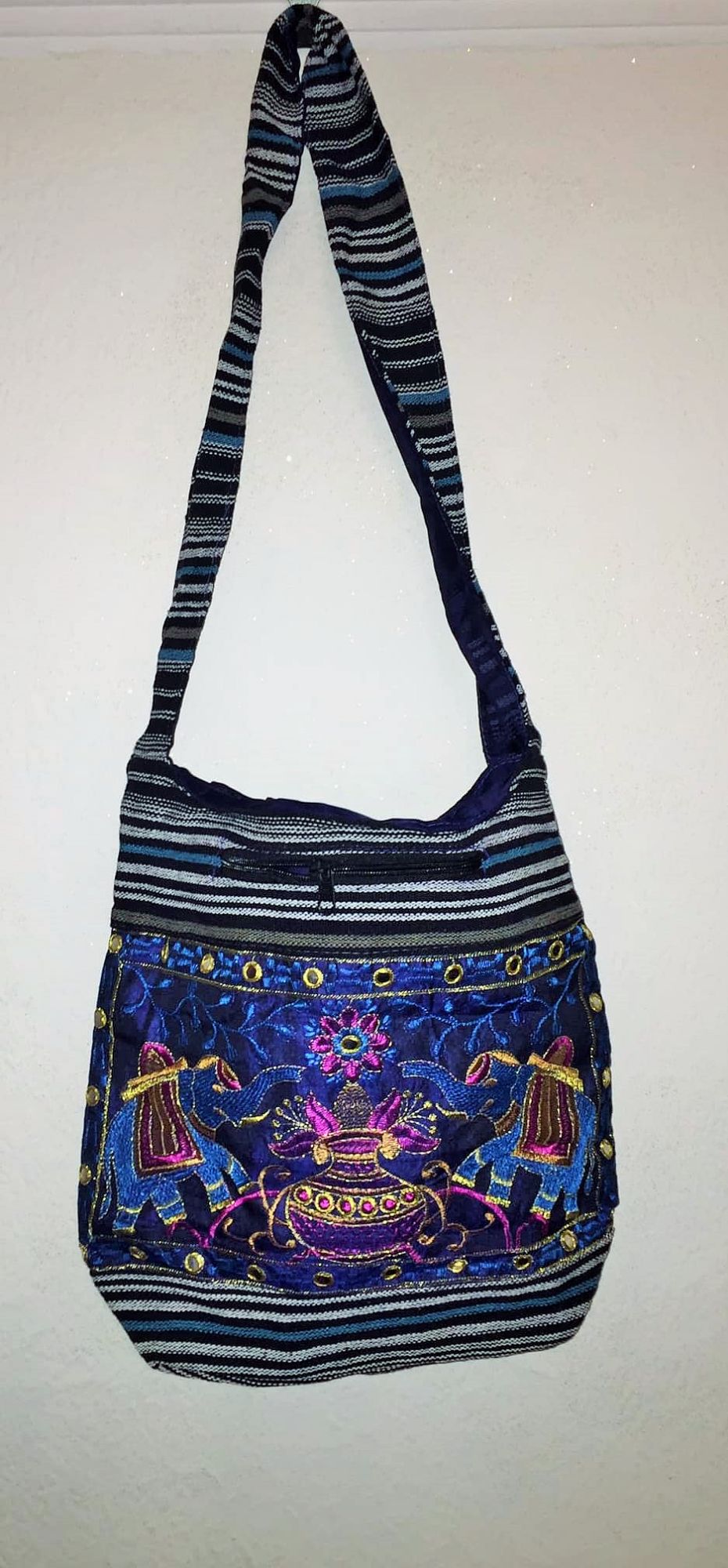  Sequin mirror and embroidery shoulder bag