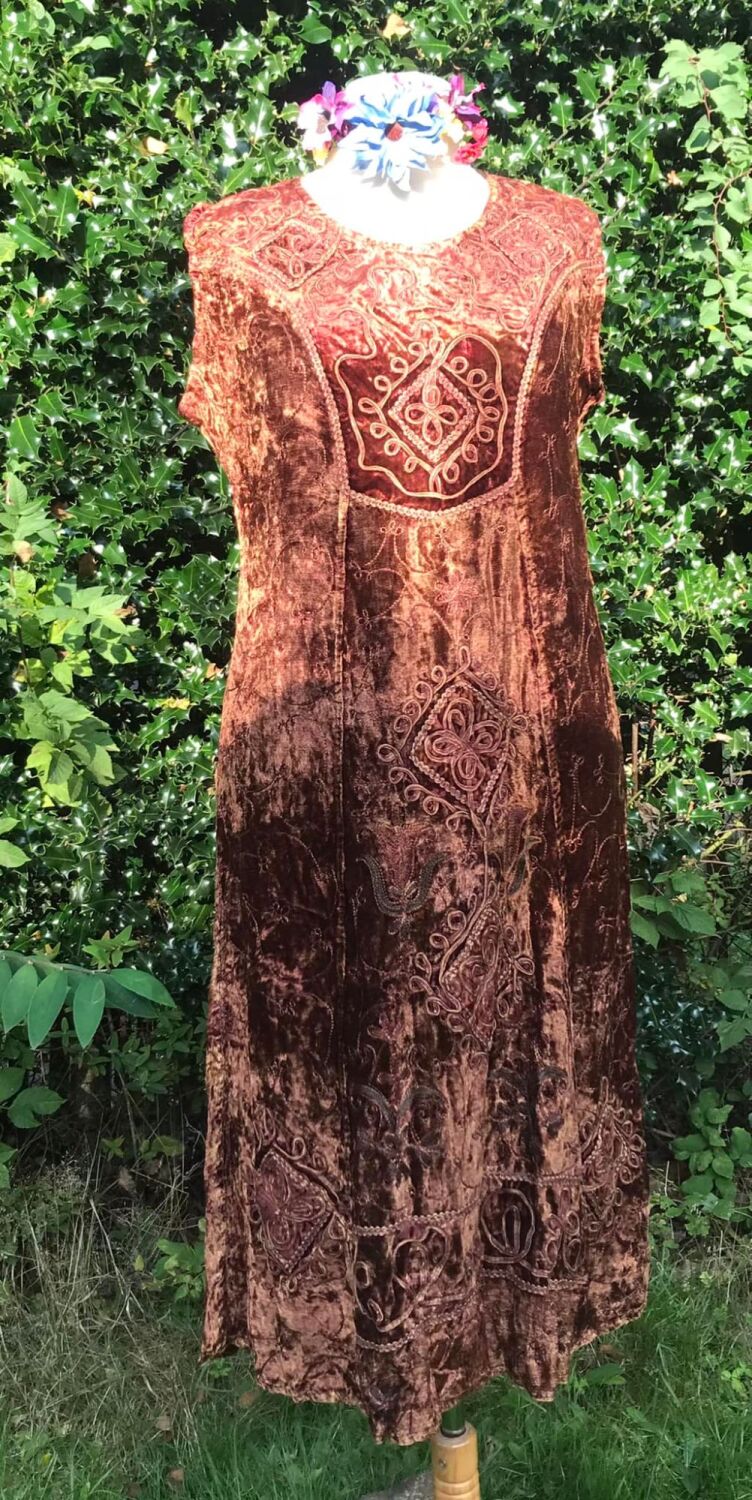 Gorgeous velvety embroidered dress