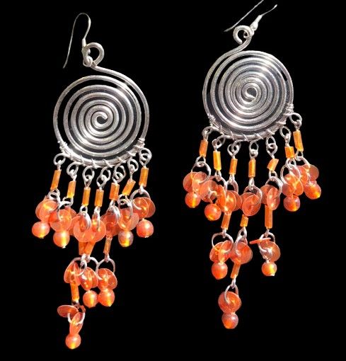 Pretty bohemian dangle earrings [India]