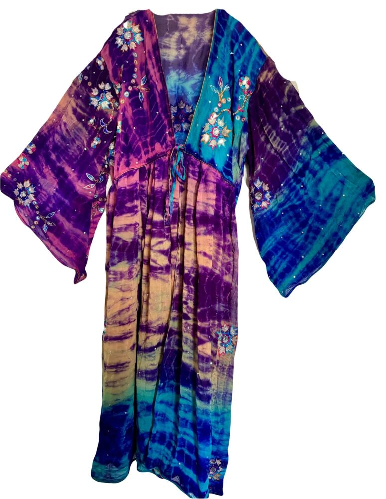 Arise the Goddess open gown [Curvy Annie] [bust 54 inches]