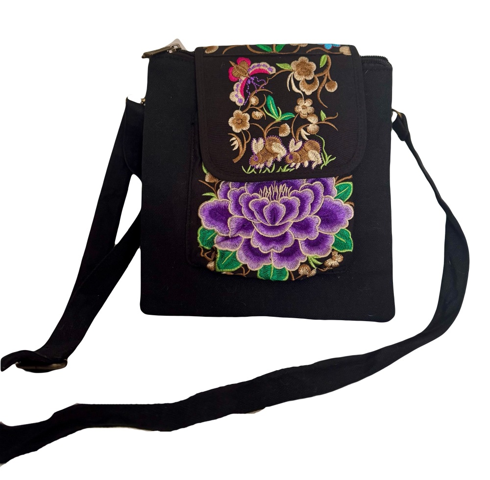 Pretty embroidered bohemian shoulder bag