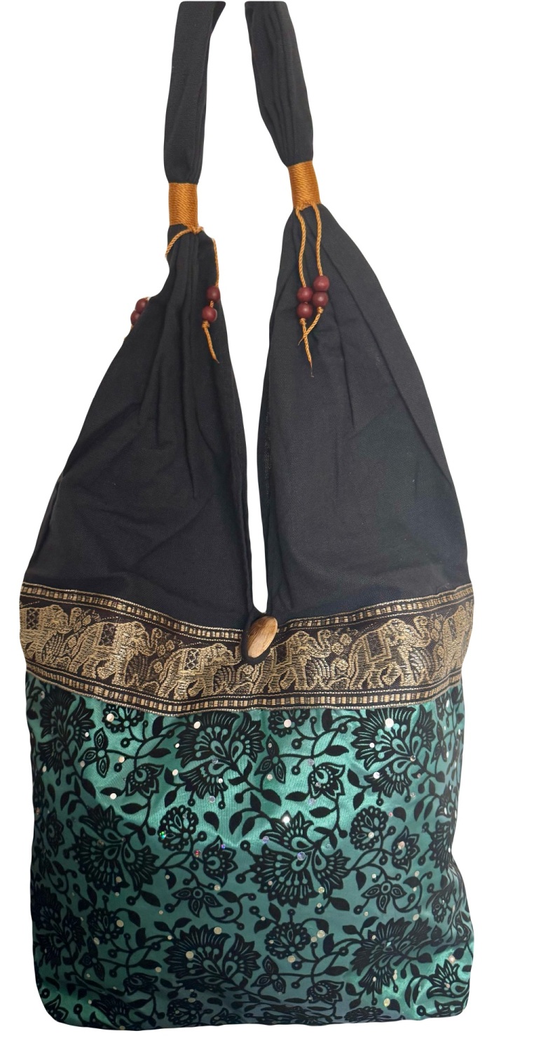 Pretty sparkle shoulder bag