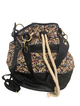 Pretty floral holiday   bag