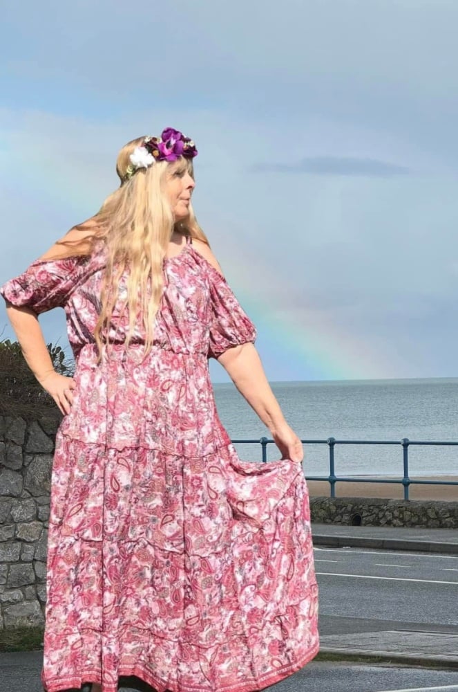 Gorgeous Aurora cold shoulder dress 2 sizes