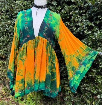 *Arise the Goddess  short robe r ( curvy)