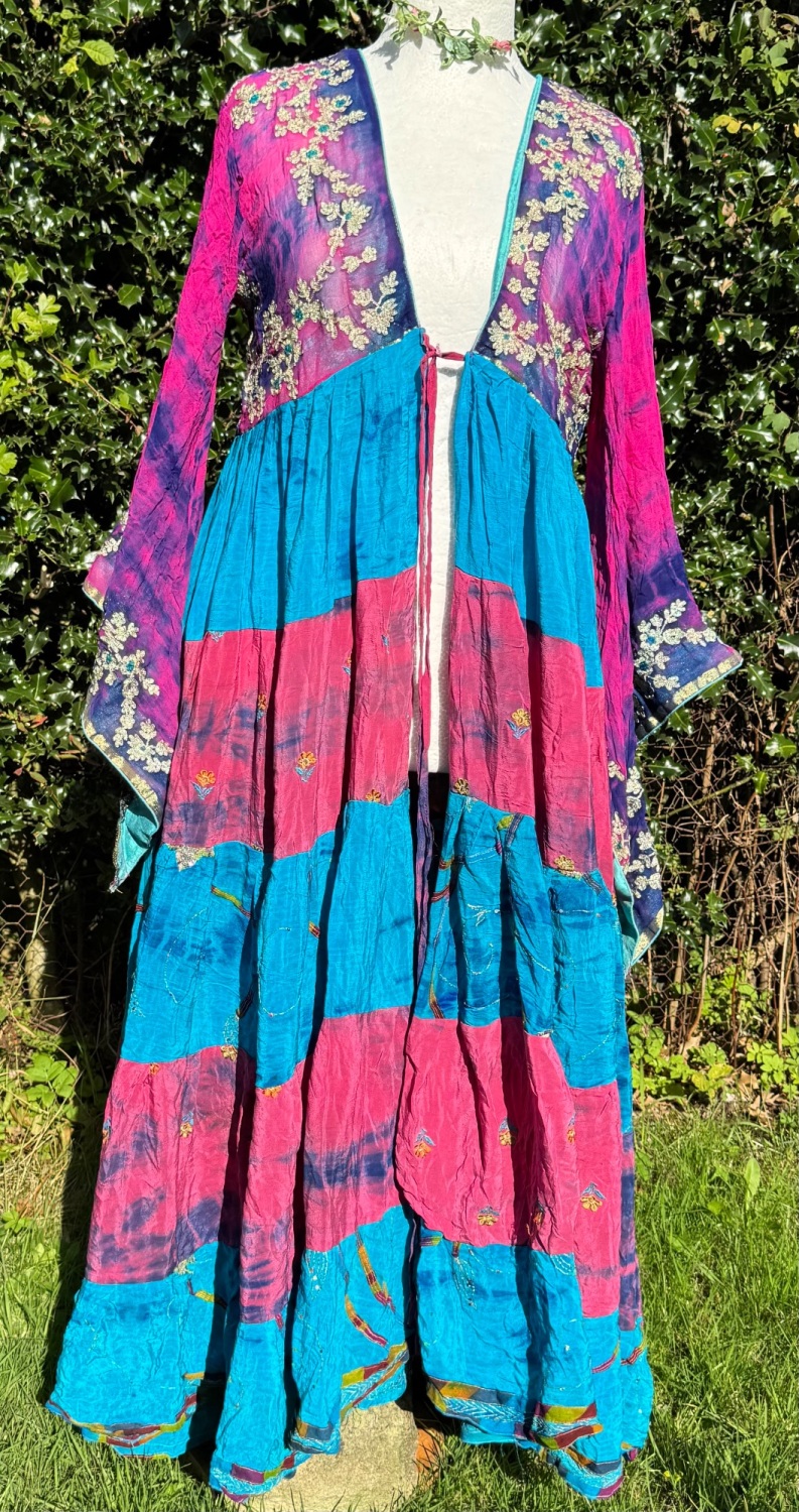 *Arise the Goddess  robe ( curvy)