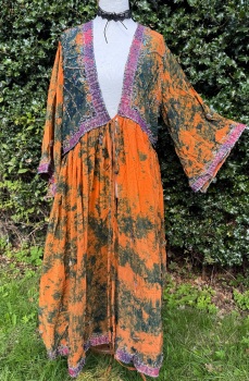 *Arise the Goddess  robe ( curvy)