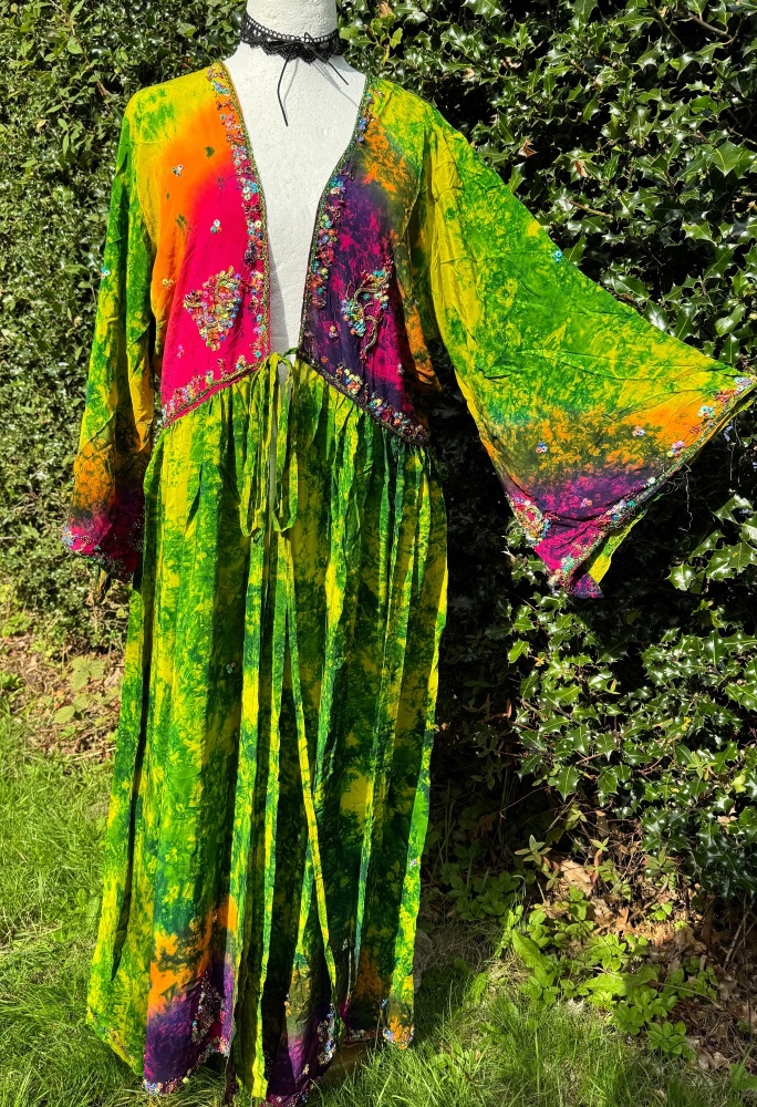 *Arise the Goddess  robe ( curvy)