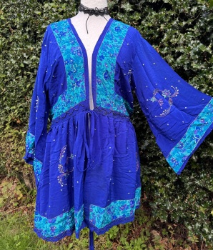 *Arise the Goddess  short robe r ( curvy)