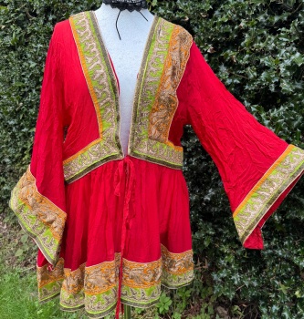 *Arise the Goddess  short robe r ( curvy)