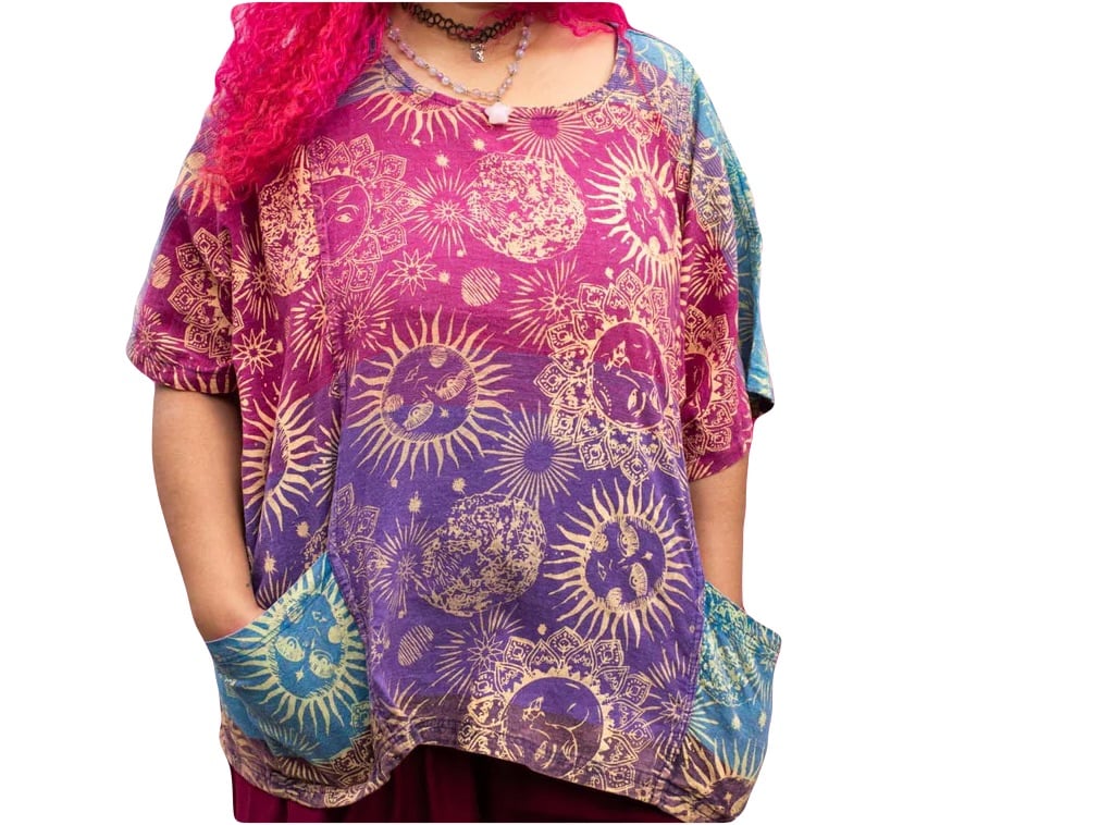 Gorgeous celestial Athenia top