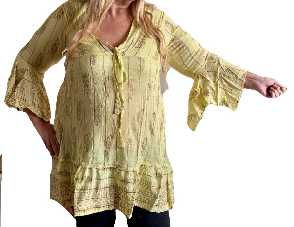 Gorgeous  Seanna lurex witchy top