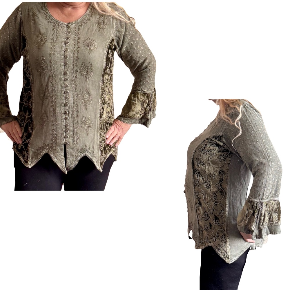 Gorgeous Kaya hippy top with pixie hem ( 50 inches bust)