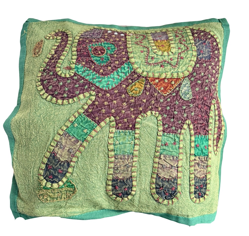 Appliqu&eacute; Elephant cushion cover