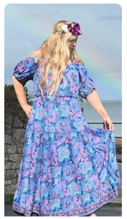 Gorgeous Aurora cold shoulder dress 2 sizes