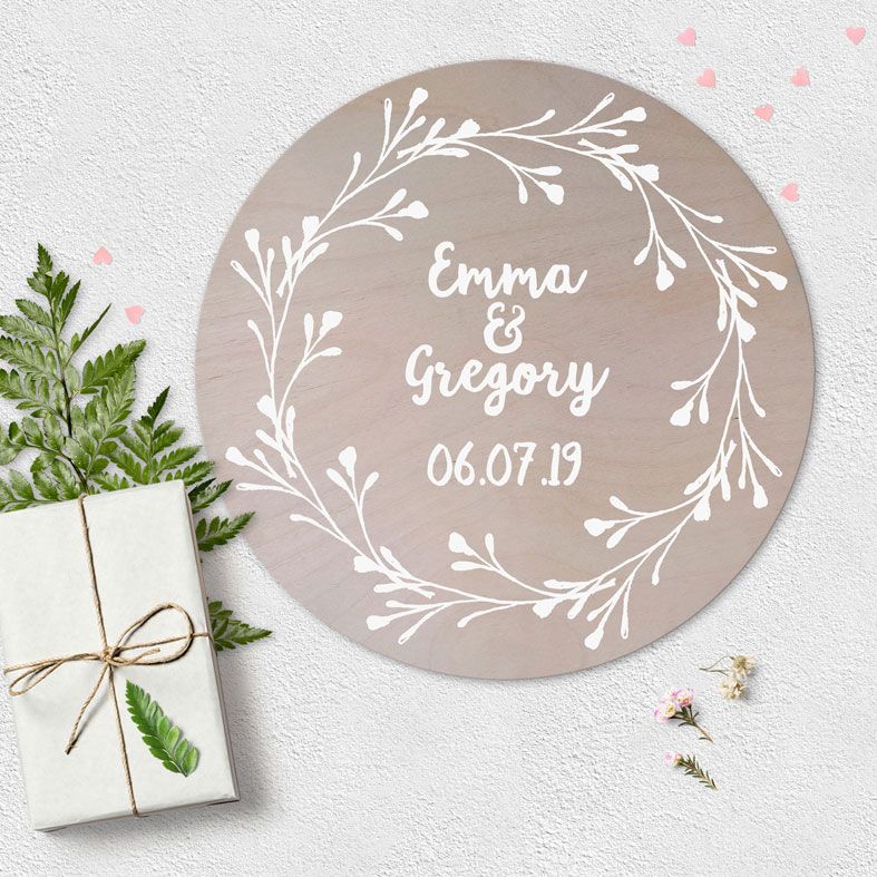 Personalised Wooden Circle Plaque for Couple | natural wood Scandi style round wall sign, bespoke wedding or anniversary gift #weddinggift #anniversarygift